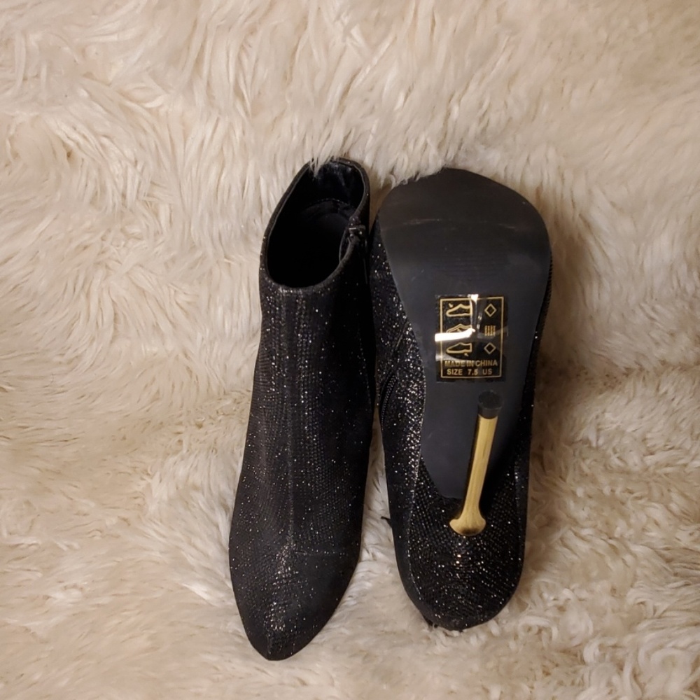 Heel booties - Picture 2 of 3